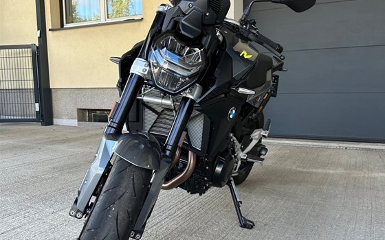 Gebrauchtmotorrad BMW F 900 R - Bild 1 Gebrauchtmotorrad BMW F 900 R - Bild 1