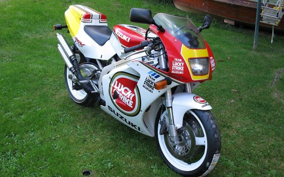 Gebrauchtmotorrad Suzuki RGV 250 - Bild 1