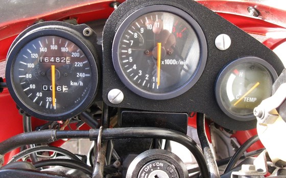 Gebrauchtmotorrad Suzuki RGV 250 - Bild 4