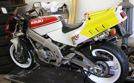 Gebrauchtmotorrad Suzuki RGV 250 - Bild 8