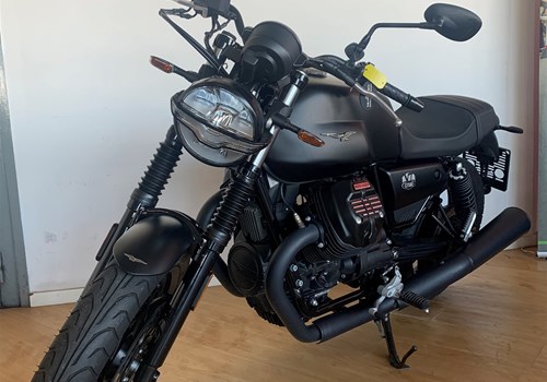 Moto Guzzi V7 Stone