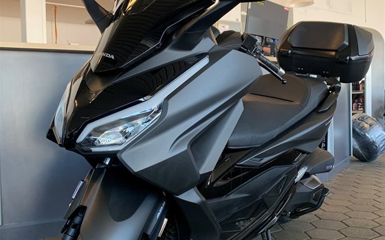 Gebrauchtmotorrad Honda Forza 350 - Bild 1 Gebrauchtmotorrad Honda Forza 350 - Bild 1