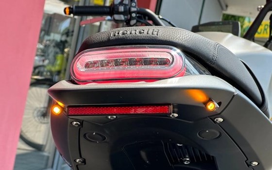 Neufahrzeug Benelli Leoncino 800 - Bild 14