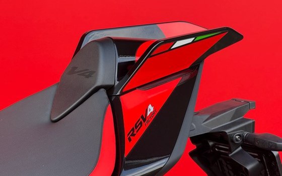 Neufahrzeug Aprilia RSV4 1100 Factory - Bild 7