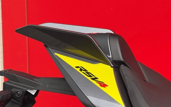 Offerta Aprilia RSV4 1100 - Immagine 4