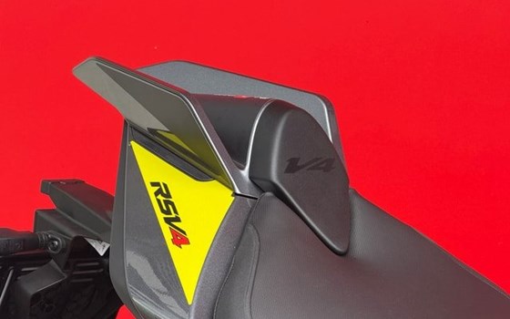 Offerta Aprilia RSV4 1100 - Immagine 9