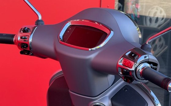 Neufahrzeug Vespa GTS 310 SuperTech - Bild 6