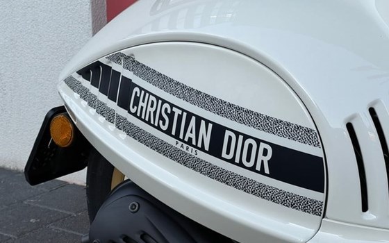 Neufahrzeug Vespa 946 Christian Dior - Bild 14