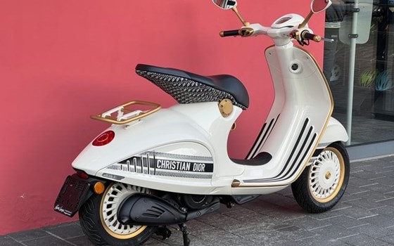 Neufahrzeug Vespa 946 Christian Dior - Bild 16