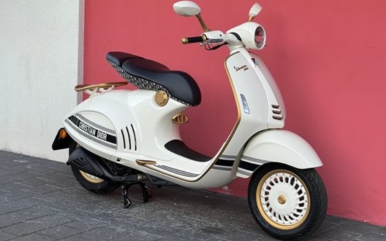 Neufahrzeug Vespa 946 Christian Dior - Bild 2