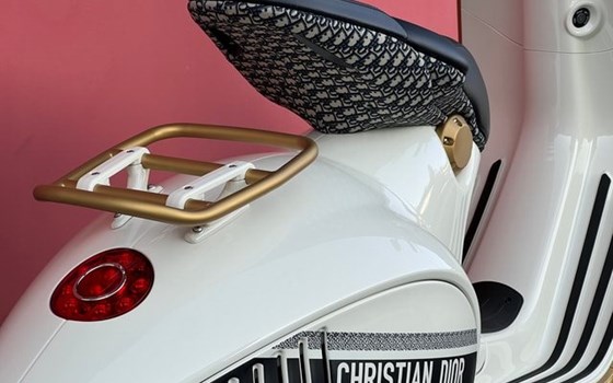Neufahrzeug Vespa 946 Christian Dior - Bild 7