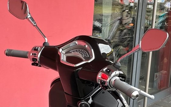Neufahrzeug Vespa GTS 125 - Bild 4