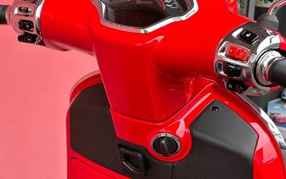 Neufahrzeug Vespa GTS 125 Super - Bild 8