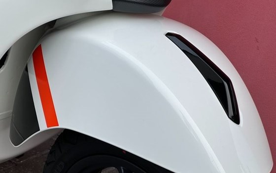 Neufahrzeug Vespa GTS 125 Supersport iGET - Bild 12