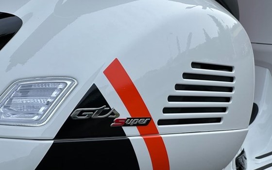 Neufahrzeug Vespa GTS 125 Supersport iGET - Bild 2