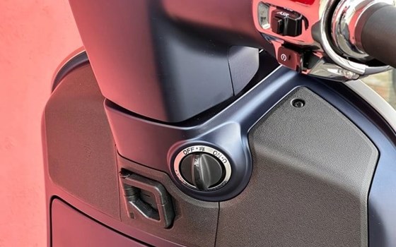 Neufahrzeug Vespa GTS 125 Super Tech - Bild 4