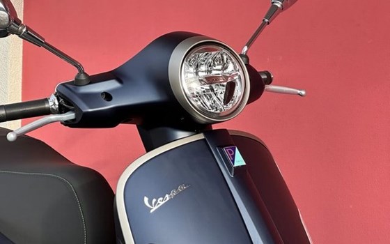 Neufahrzeug Vespa GTS 125 Super Tech - Bild 9