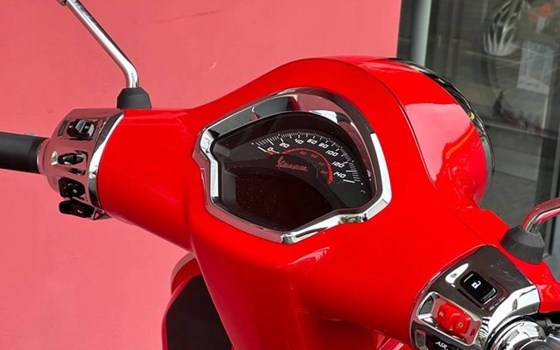 Neufahrzeug Vespa GTS 310 Super - Bild 14