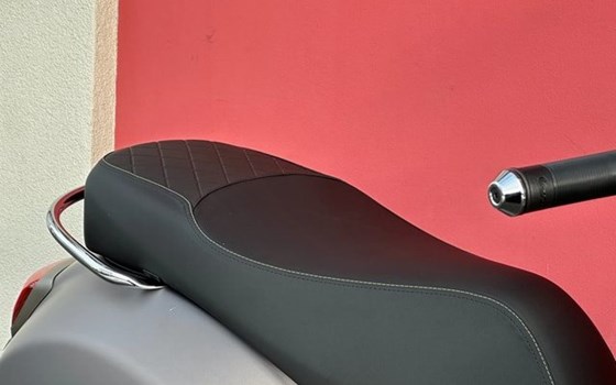 Neufahrzeug Vespa GTS 300 hpe Super Tech - Bild 10