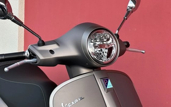 Neufahrzeug Vespa GTS 300 hpe Super Tech - Bild 16