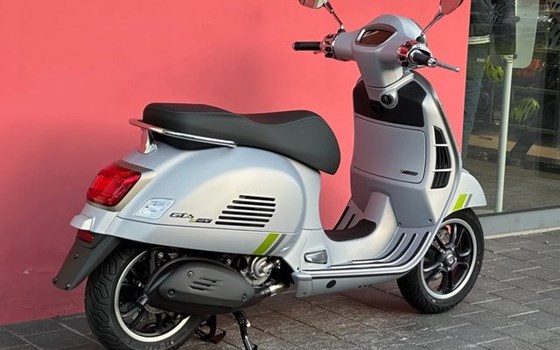 Neufahrzeug Vespa GTS 300 hpe Super Tech - Bild 9