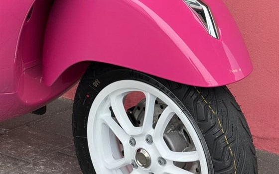 Neufahrzeug Vespa GTS 125 - Bild 3