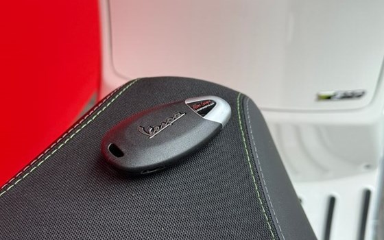 Neufahrzeug Vespa GTS 310 SuperTech - Bild 10