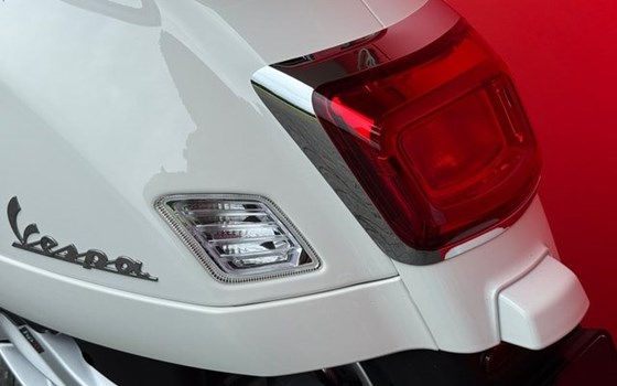 Neufahrzeug Vespa GTS 310 SuperTech - Bild 12