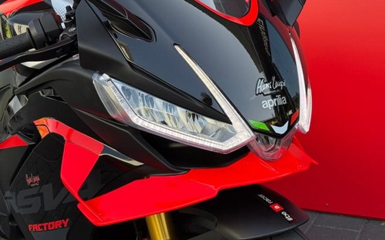 Neufahrzeug Aprilia RSV4 1100 Factory - Bild 7