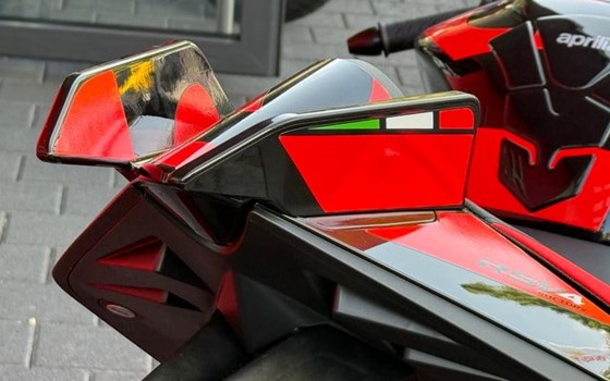 Neufahrzeug Aprilia RSV4 1100 Factory - Bild 8