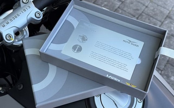 Neufahrzeug Moto Guzzi V100 Mandello Aviazione Navale - Bild 16