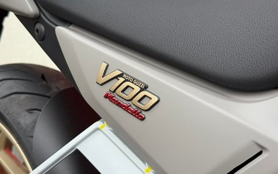 Neufahrzeug Moto Guzzi V100 Mandello Aviazione Navale - Bild 6