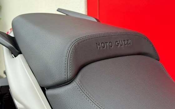 Neufahrzeug Moto Guzzi V100 Mandello Aviazione Navale - Bild 7
