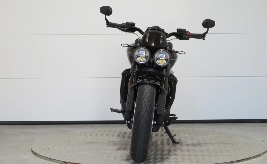 Angebot Triumph Rocket 3 Storm R Bild 2: Angebot Triumph Rocket 3 Storm R