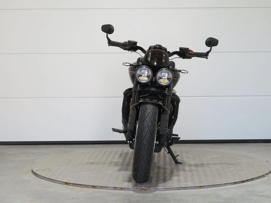 Angebot Triumph Rocket 3 Storm R Bild 2: Angebot Triumph Rocket 3 Storm R