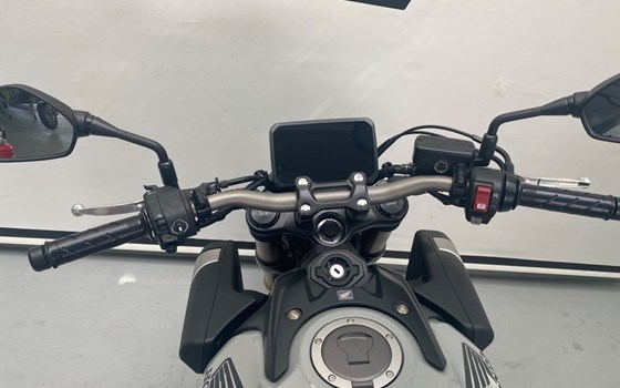 Neufahrzeug Honda CB650R E-Clutch - Bild 9