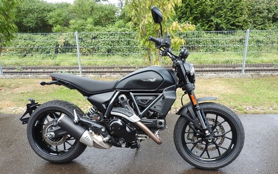 Gebrauchtmotorrad Ducati Scrambler Icon Dark - Bild 1