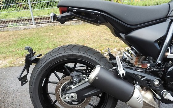 Gebrauchtmotorrad Ducati Scrambler Icon Dark - Bild 10