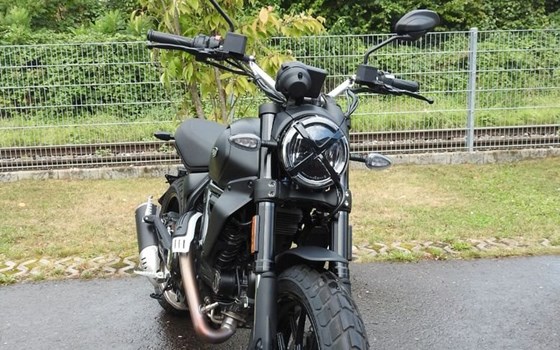 Gebrauchtmotorrad Ducati Scrambler Icon Dark - Bild 4