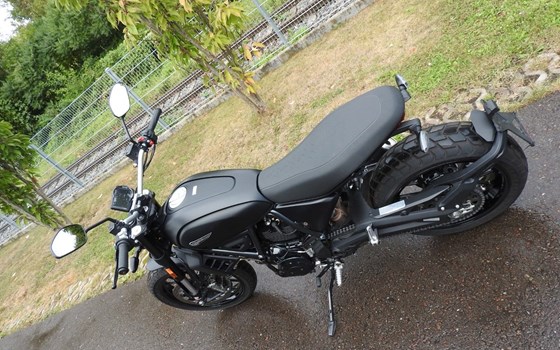 Gebrauchtmotorrad Ducati Scrambler Icon Dark - Bild 6