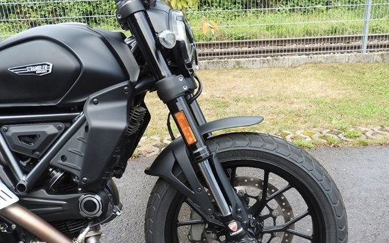 Gebrauchtmotorrad Ducati Scrambler Icon Dark - Bild 7