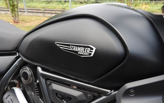 Gebrauchtmotorrad Ducati Scrambler Icon Dark - Bild 8