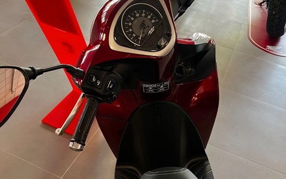 Gebrauchtmotorrad Honda SH125 - Bild 3