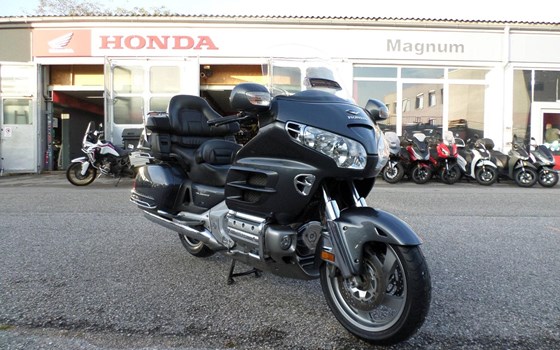 Gebrauchtmotorrad Honda GL 1800 Goldwing - Bild 1 Gebrauchtmotorrad Honda GL 1800 Goldwing - Bild 1