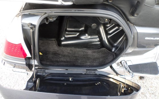 Gebrauchtmotorrad Honda GL 1800 Goldwing - Bild 12 Gebrauchtmotorrad Honda GL 1800 Goldwing - Bild 12