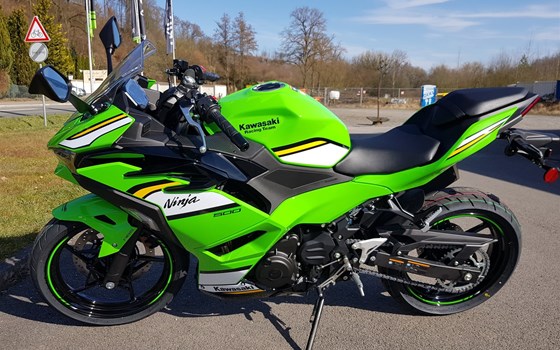 Neufahrzeug Kawasaki Ninja 500 SE - Bild 2