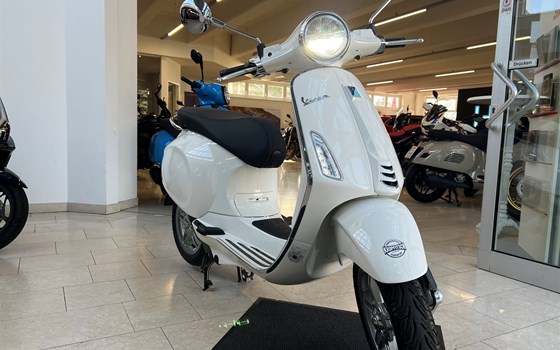 Gebrauchtmotorrad Vespa Primavera Elettrica 45 - Bild 2 Gebrauchtmotorrad Vespa Primavera Elettrica 45 - Bild 2