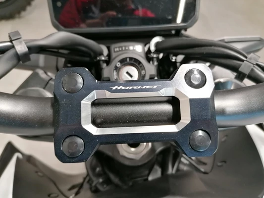 Honda CB1000 Hornet (Pearl Glare White) - Bild 9