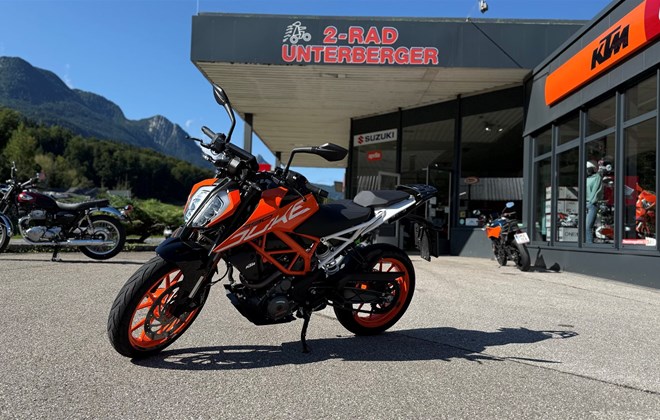 KTM 390 Duke