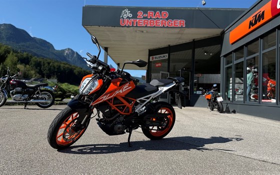 Gebrauchtmotorrad KTM 390 Duke - Bild 1 Gebrauchtmotorrad KTM 390 Duke - Bild 1